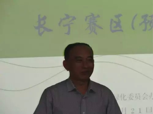 《园林集团杯》市民插花大赛正式打响 300余市民比拼插花花艺  图2.jpg